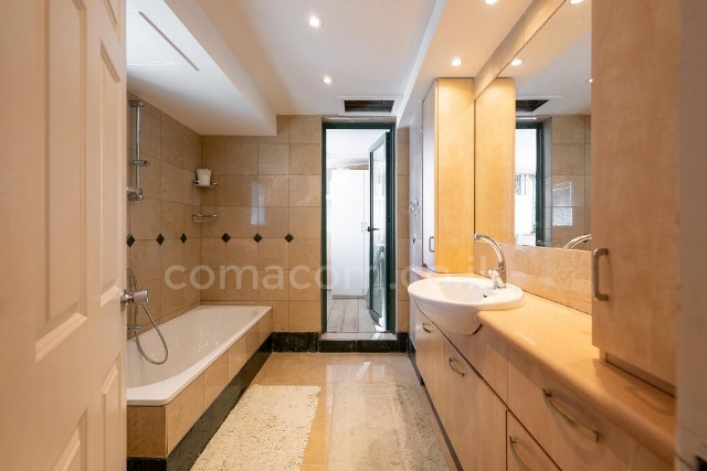Apartamento 3 cômodos Tel Aviv Primeira linha de mar 342-IBL-6443