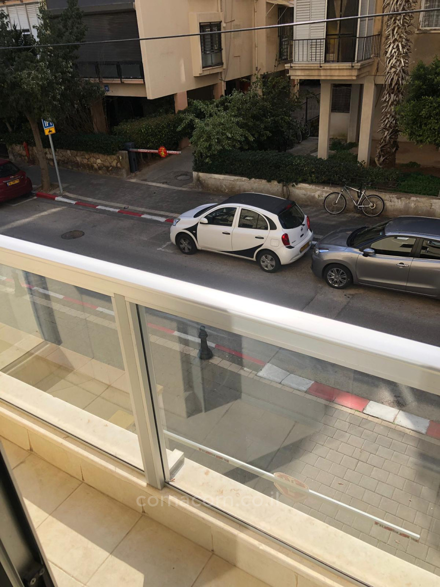 Apartamento 3 cômodos Tel Aviv Dizengof 342-IBL-6585