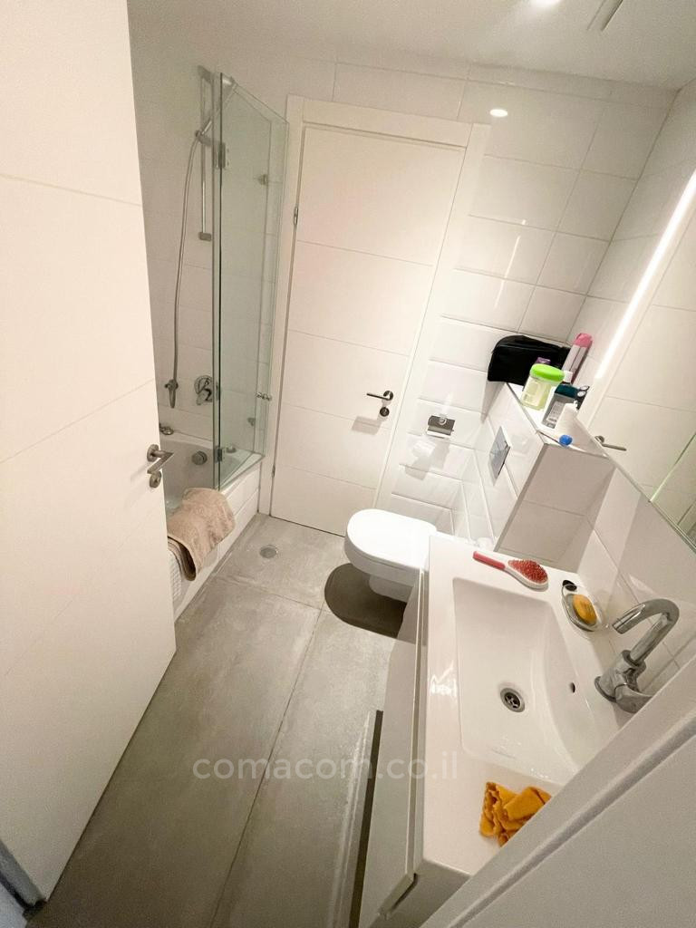 Apartamento 3 cômodos Tel Aviv Lev Tel-Aviv 342-IBL-6590