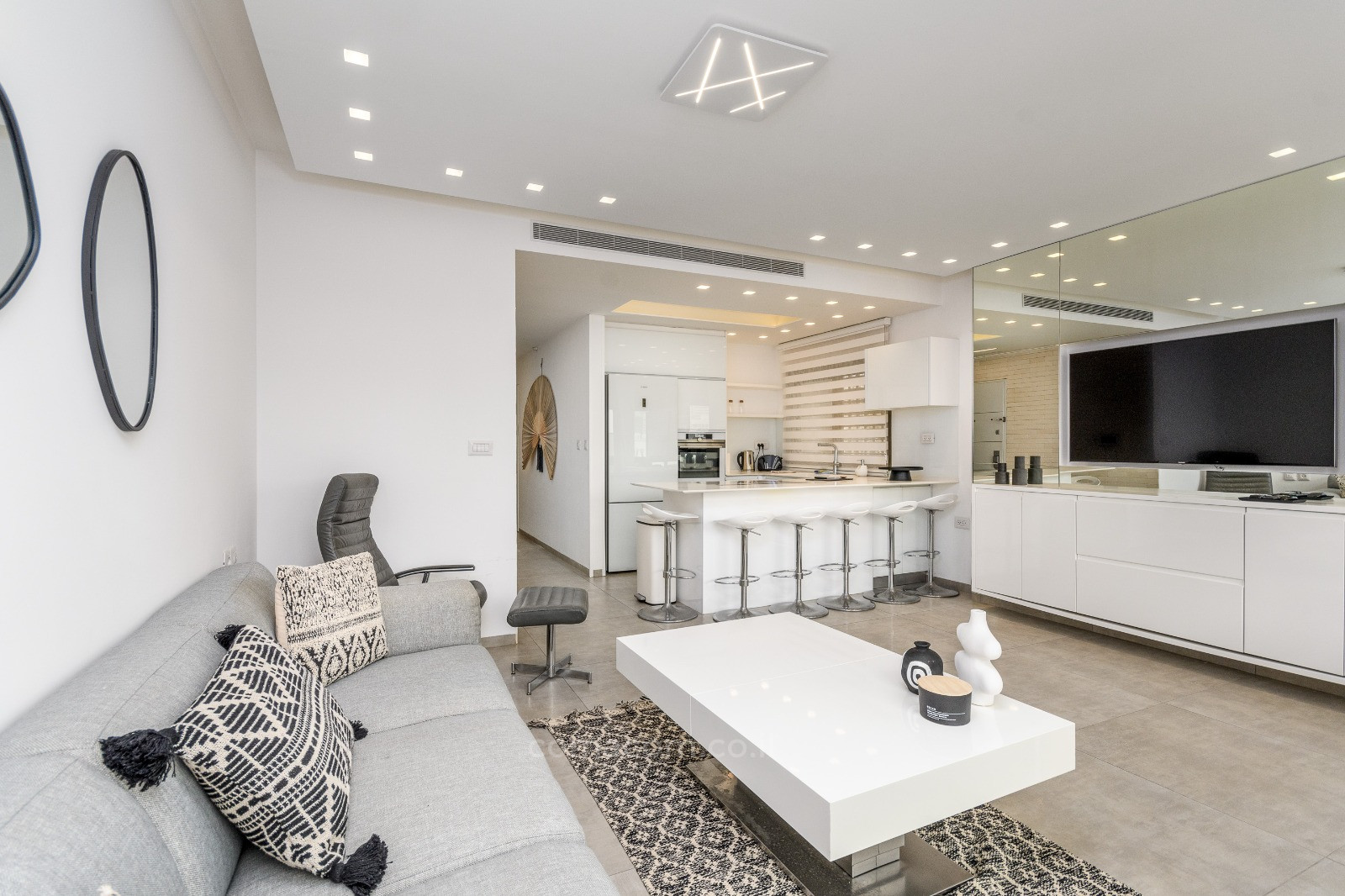 Apartamento 3 cômodos Tel Aviv Região marítima 342-IBL-6592