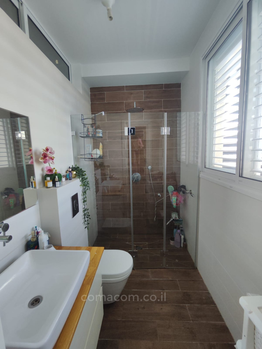 Apartamento 5.5 cômodos Bat yam Bat yam 342-IBL-6594