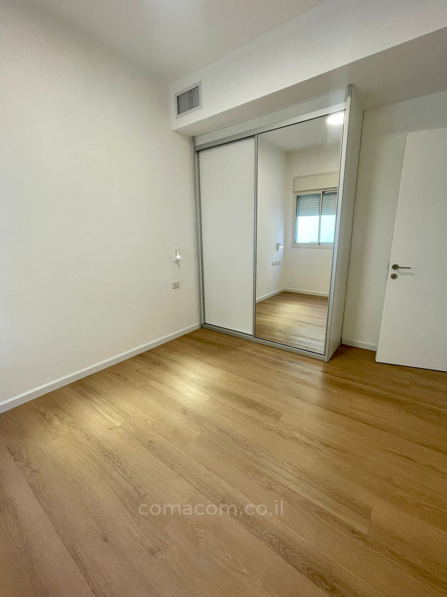 Apartamento 3 cômodos Tel Aviv King Georges 342-IBL-6596