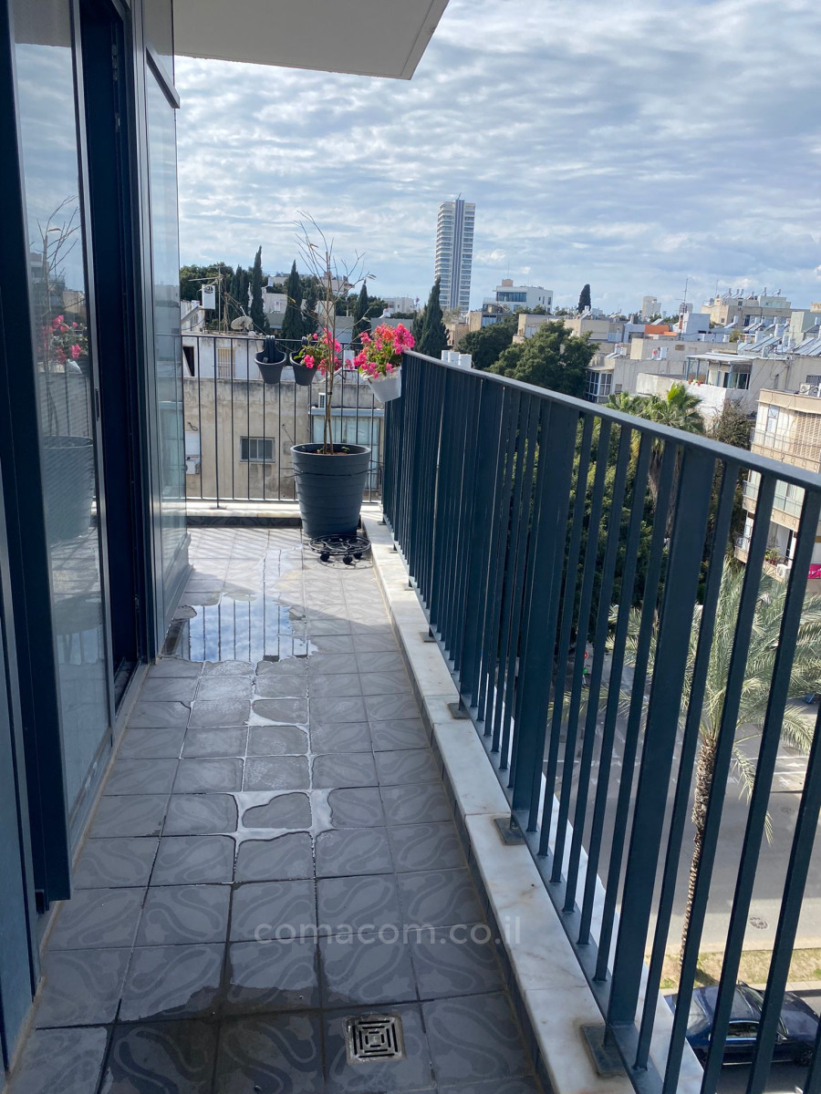 Apartamento 4 cômodos Tel Aviv Dizengof 342-IBL-6617