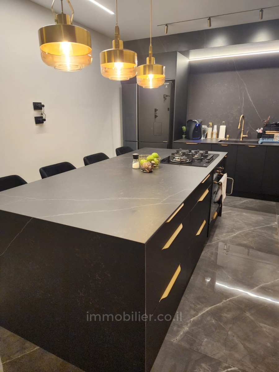 Apartamento 4 cômodos Ashdod Tet vav 342-IBL-6688