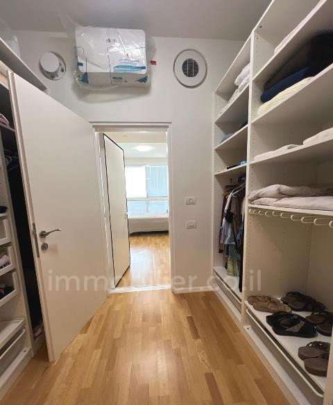 Apartamento 4 cômodos Netanya Ir Yamim 342-IBL-6691