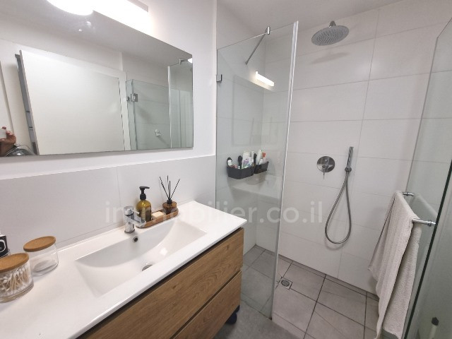 Apartamento 3.5 cômodos Tel Aviv Lev Tel-Aviv 342-IBL-6696