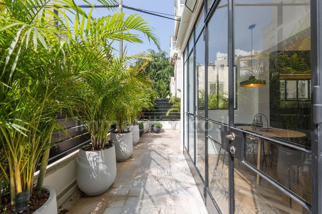 Apartamento garden 2 cômodos Tel Aviv Dizengof 342-IBL-6706