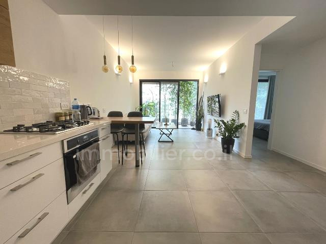 Apartamento 3 cômodos Tel Aviv Centro da cidade 342-IBL-6710