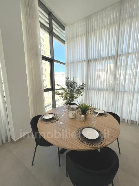 Duplex-Cobertura 4 cômodos Tel Aviv Centro da cidade 342-IBL-6743