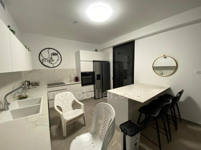 Apartamento 4 cômodos Tel Aviv Lev Tel-Aviv 342-IBL-6777