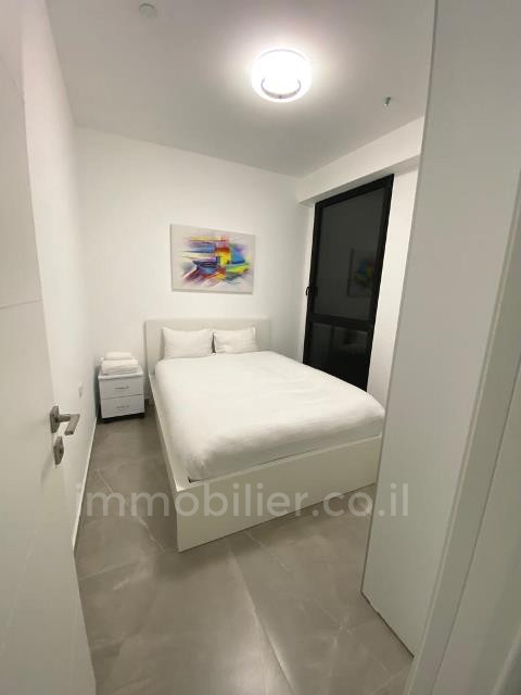 Apartamento 4 cômodos Tel Aviv Lev Tel-Aviv 342-IBL-6777