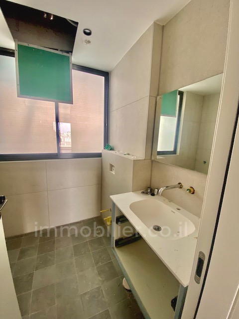 Apartamento 3 cômodos Tel Aviv Bazel 342-IBL-6788