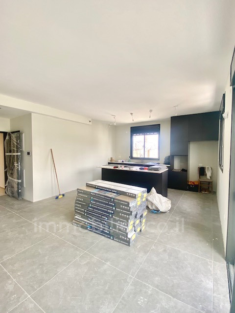 Apartamento 3 cômodos Tel Aviv Bazel 342-IBL-6789