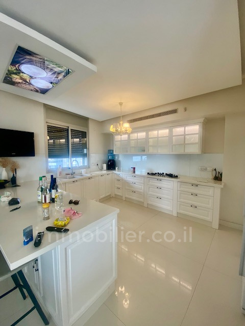 Apartamento 4 cômodos Netanya Nat600 342-IBL-6810