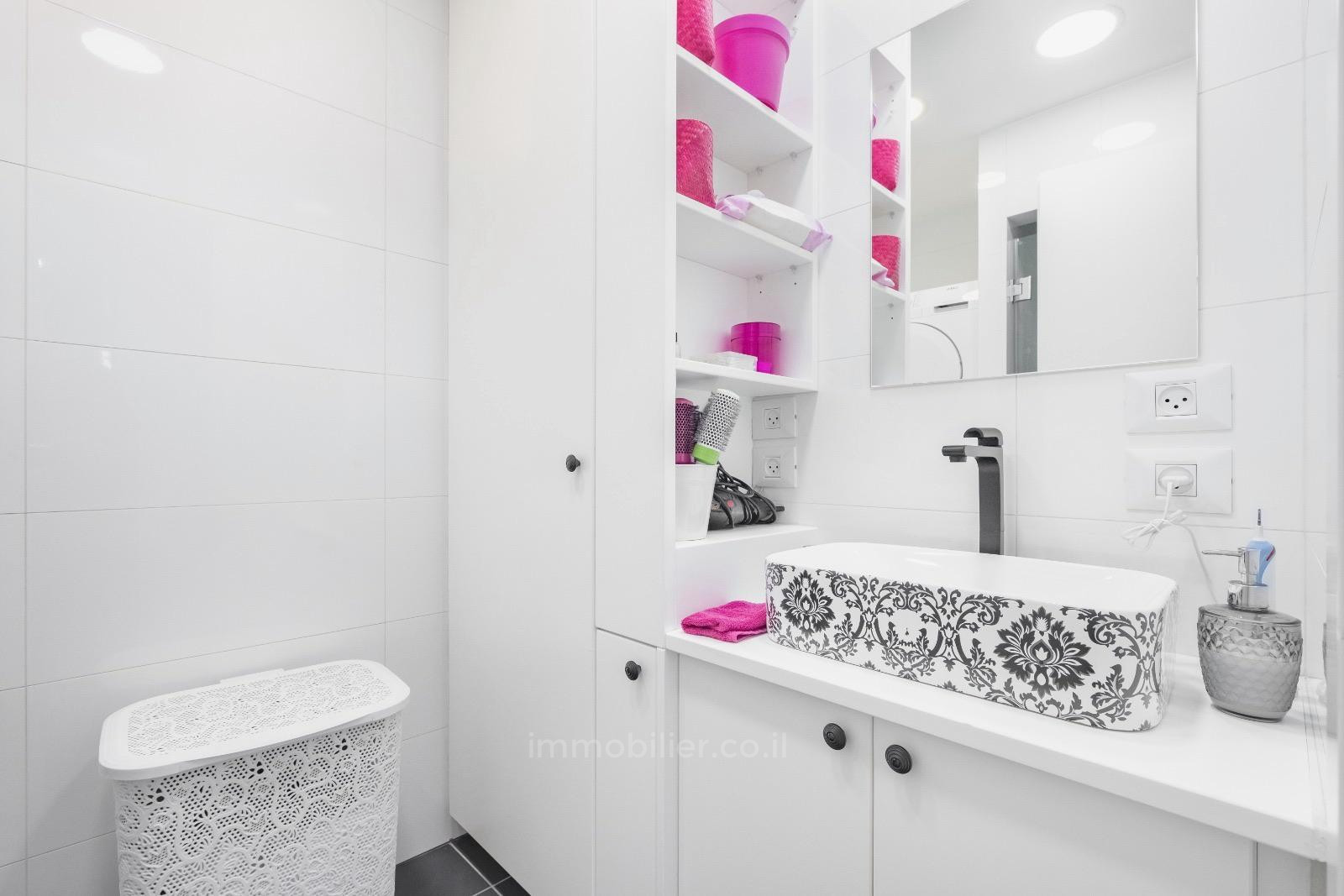 Duplex-Cobertura 4 cômodos Tel Aviv Ben-Yehuda 342-IBL-6811