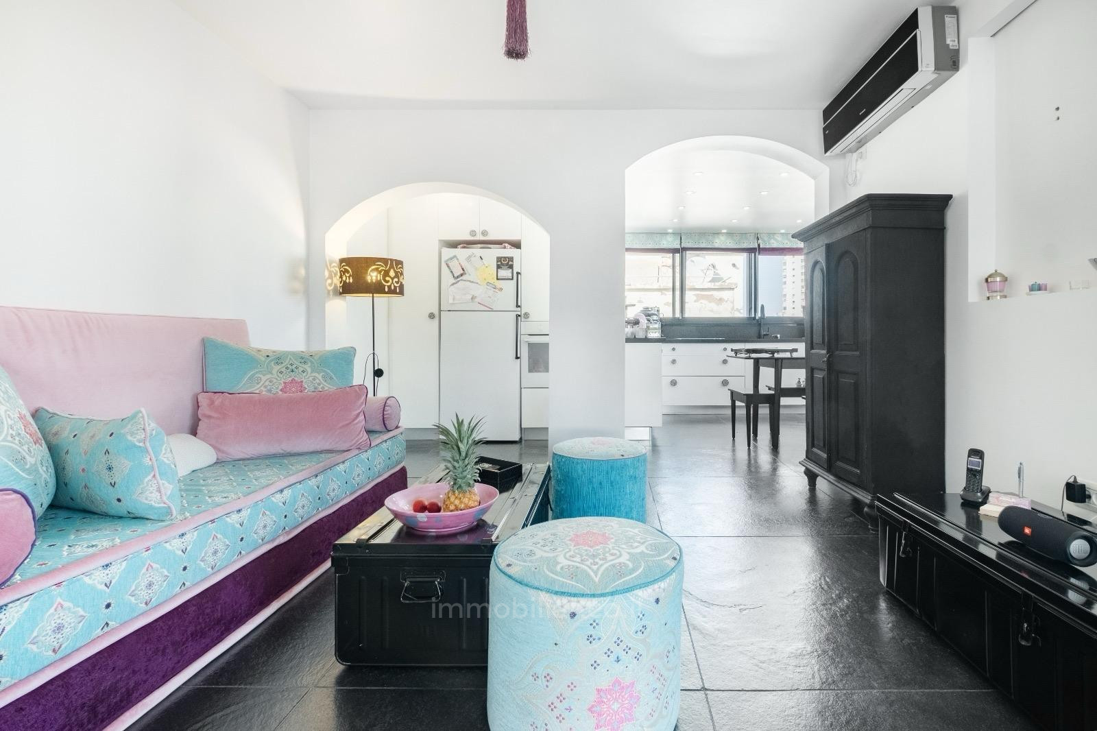 Duplex-Cobertura 4 cômodos Tel Aviv Ben-Yehuda 342-IBL-6811