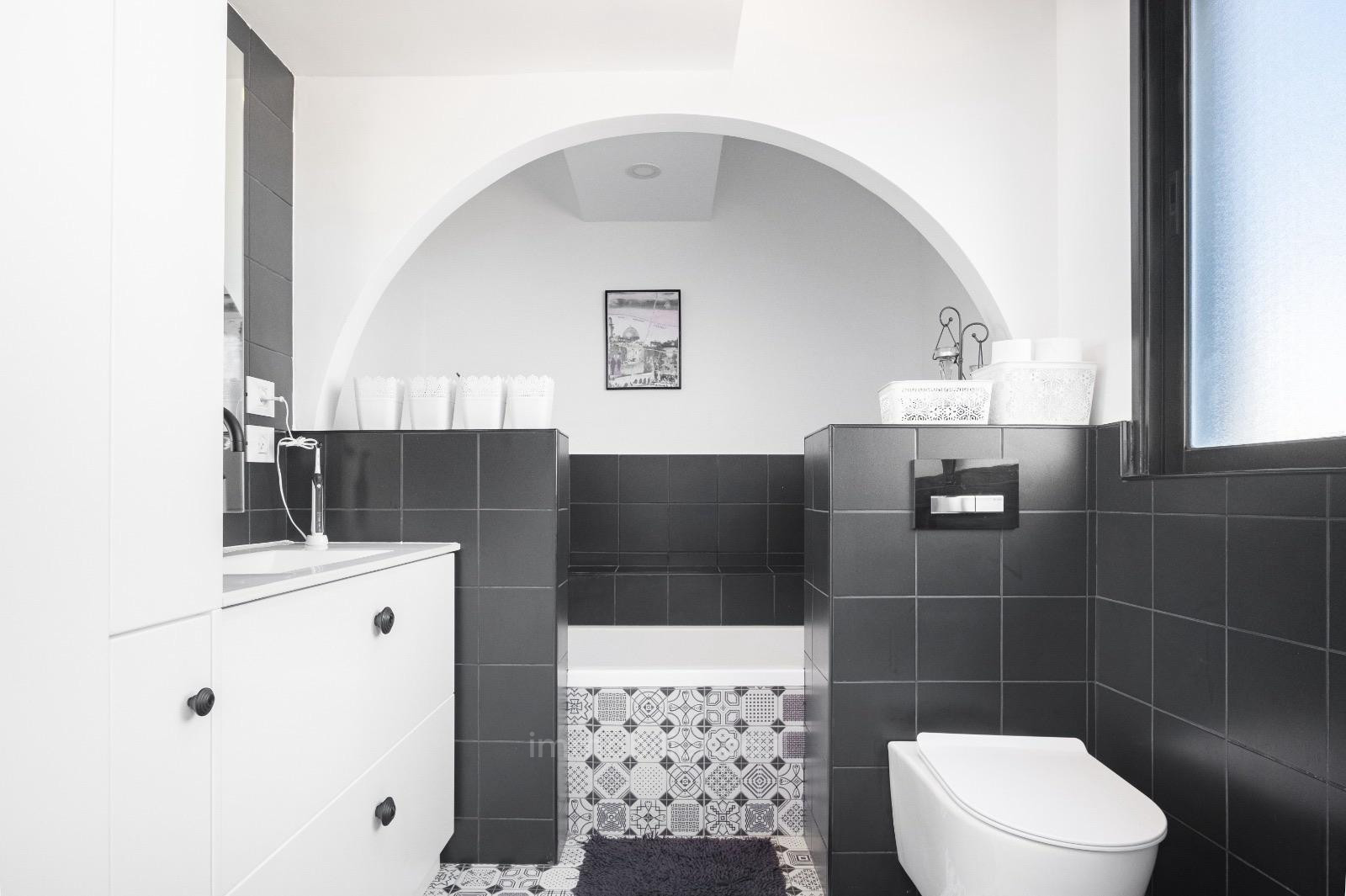 Duplex-Cobertura 4 cômodos Tel Aviv Ben-Yehuda 342-IBL-6811