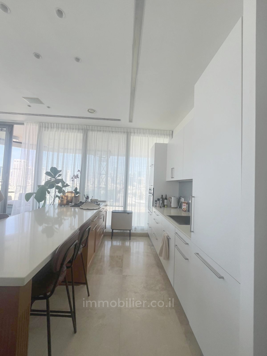 Apartamento 3 cômodos Tel Aviv Centro da cidade 342-IBL-6813