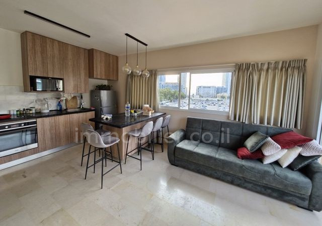 Apartamento 3 cômodos Tel Aviv Centro da cidade 342-IBL-6824