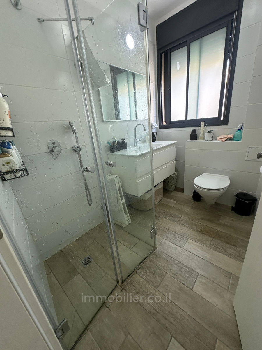 Minicobertura 3 cômodos Tel Aviv Nahalat binyamin 342-IBL-6839