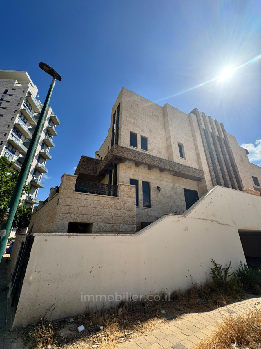 Casarão 5 cômodos Netanya Nat600 342-IBL-6856