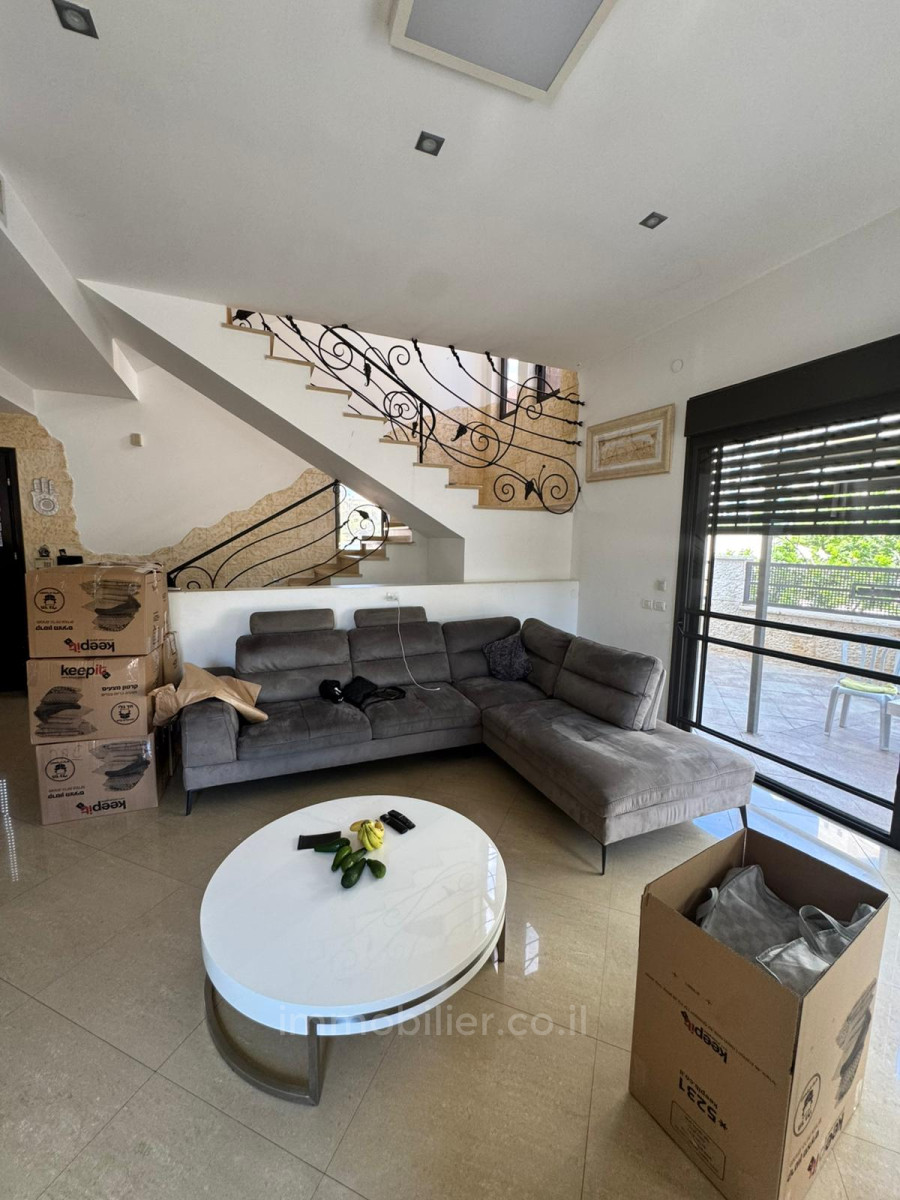 Casarão 5 cômodos Netanya Nat600 342-IBL-6856