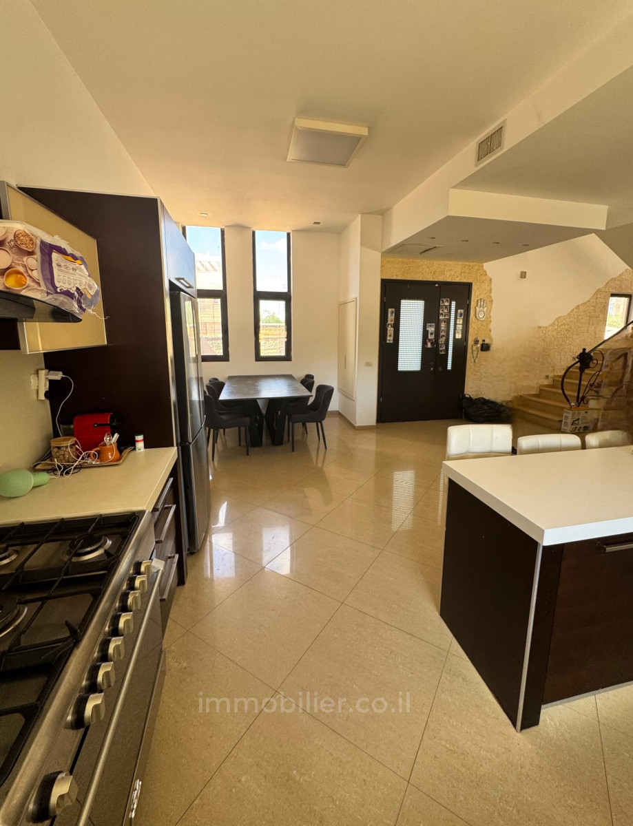 Casarão 5 cômodos Netanya Nat600 342-IBL-6856