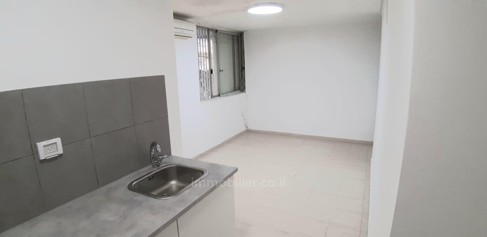 Apartamento 1.5 cômodos Givataim Givat rambam 342-IBL-6862