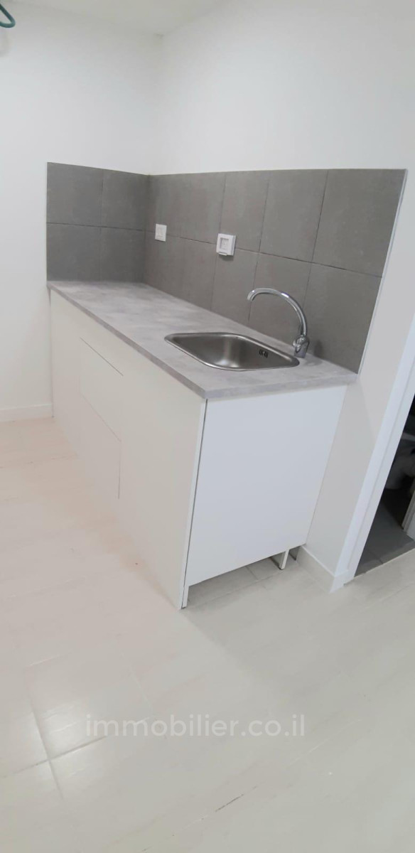 Apartamento 1.5 cômodos Givataim Givat rambam 342-IBL-6862