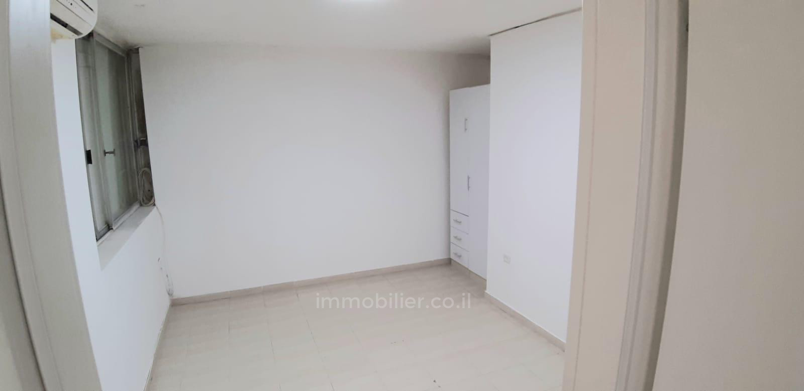 Apartamento 1.5 cômodos Givataim Givat rambam 342-IBL-6862
