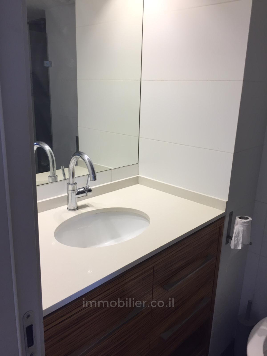 Apartamento 2 cômodos Herzliya Marina 342-IBL-6867