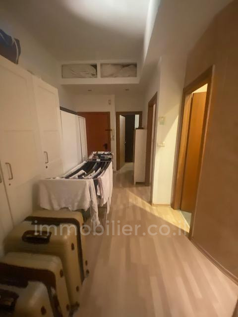 Apartamento 3 cômodos Tel Aviv Dizengof 342-IBL-6871