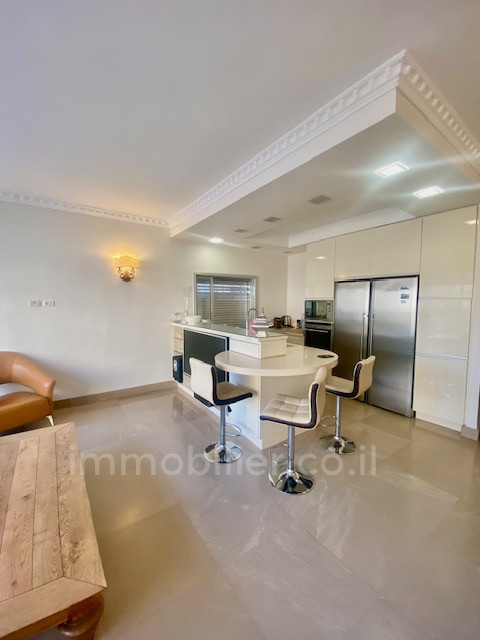Apartamento 4 cômodos Tel Aviv tel aviv north 342-IBL-6879