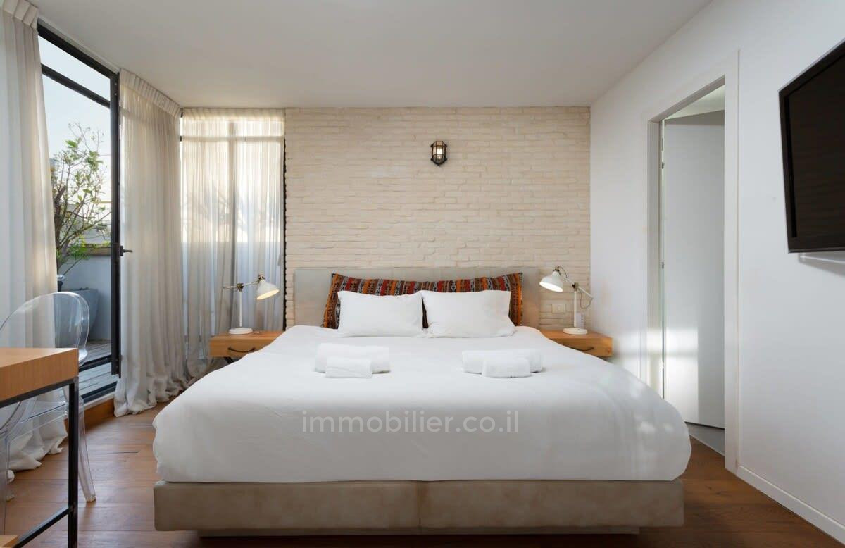Duplex-Cobertura 3 cômodos Tel Aviv Bazel 342-IBL-6880