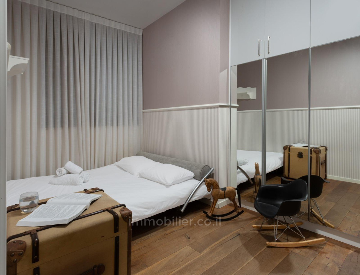 Duplex-Cobertura 3 cômodos Tel Aviv Bazel 342-IBL-6880