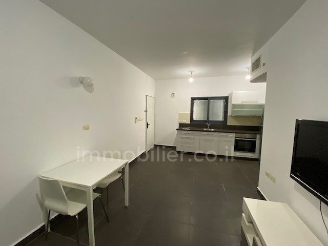 Apartamento 2 cômodos Tel Aviv Ben-Yehuda 342-IBL-6881