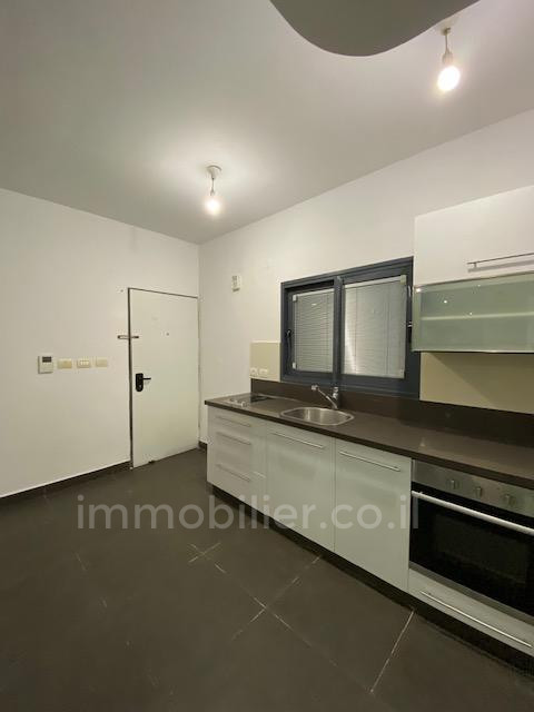 Apartamento 2 cômodos Tel Aviv Ben-Yehuda 342-IBL-6881