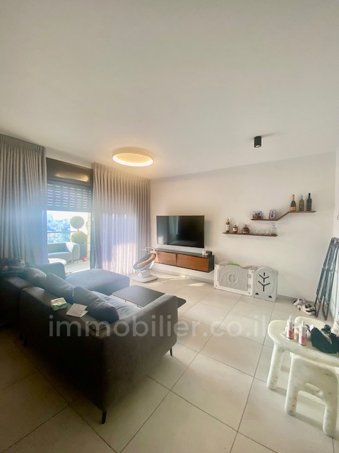 Apartamento 3.5 cômodos Ramat Gan Rue Jabotinski 342-IBL-6882