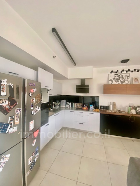 Apartamento 3.5 cômodos Ramat Gan Rue Jabotinski 342-IBL-6882