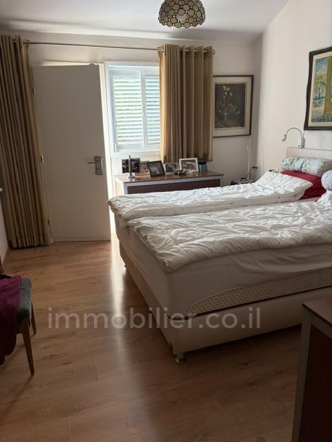 Casarão 6 cômodos Raanana Raanana 342-IBL-6884