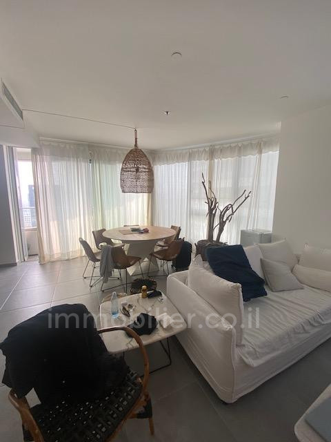 Apartamento 4 cômodos Tel Aviv Sarona 342-IBL-6886