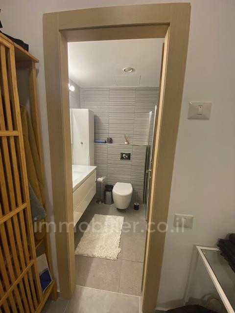 Apartamento 4 cômodos Tel Aviv Sarona 342-IBL-6886