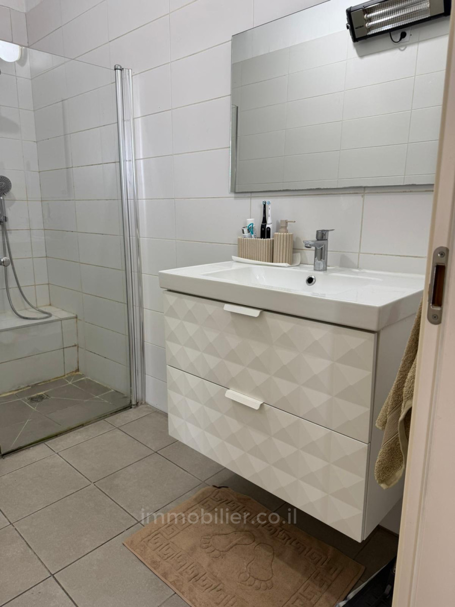 Apartamento 3 cômodos Tel Aviv Florentine 342-IBL-6891