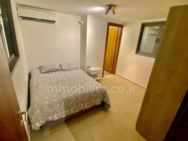 Duplex 4 cômodos Tel Aviv Florentine 342-IBL-6893