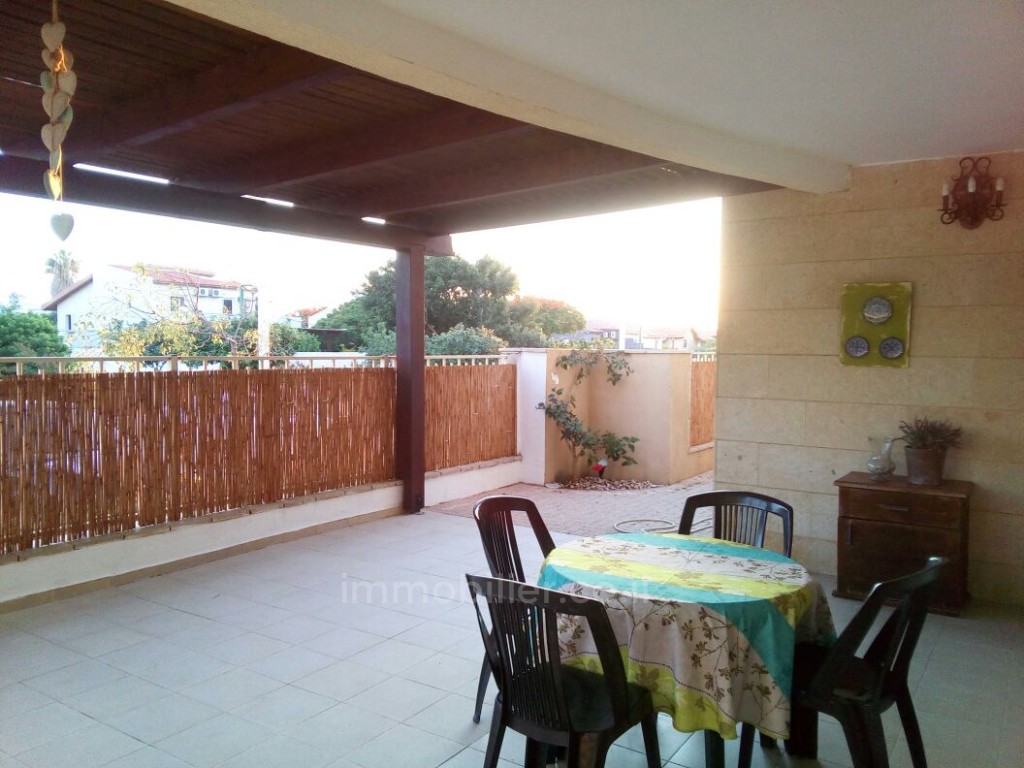 Apartamento 4 cômodos Ascalão Barnea 343-IBL-1001