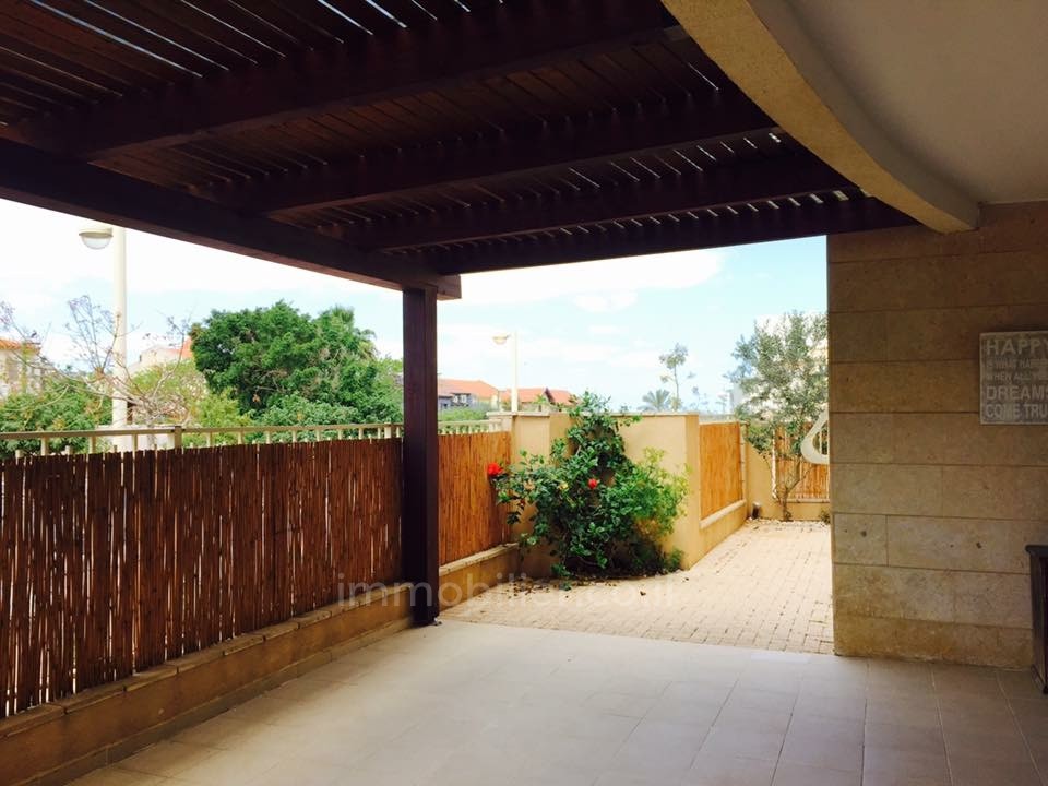 Apartamento 4 cômodos Ascalão Barnea 343-IBL-1001