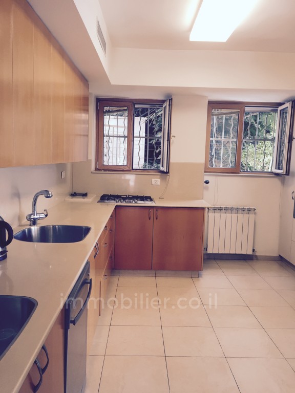 Apartamento 4 cômodos Jerusalém Beit Vagan 343-IBL-825
