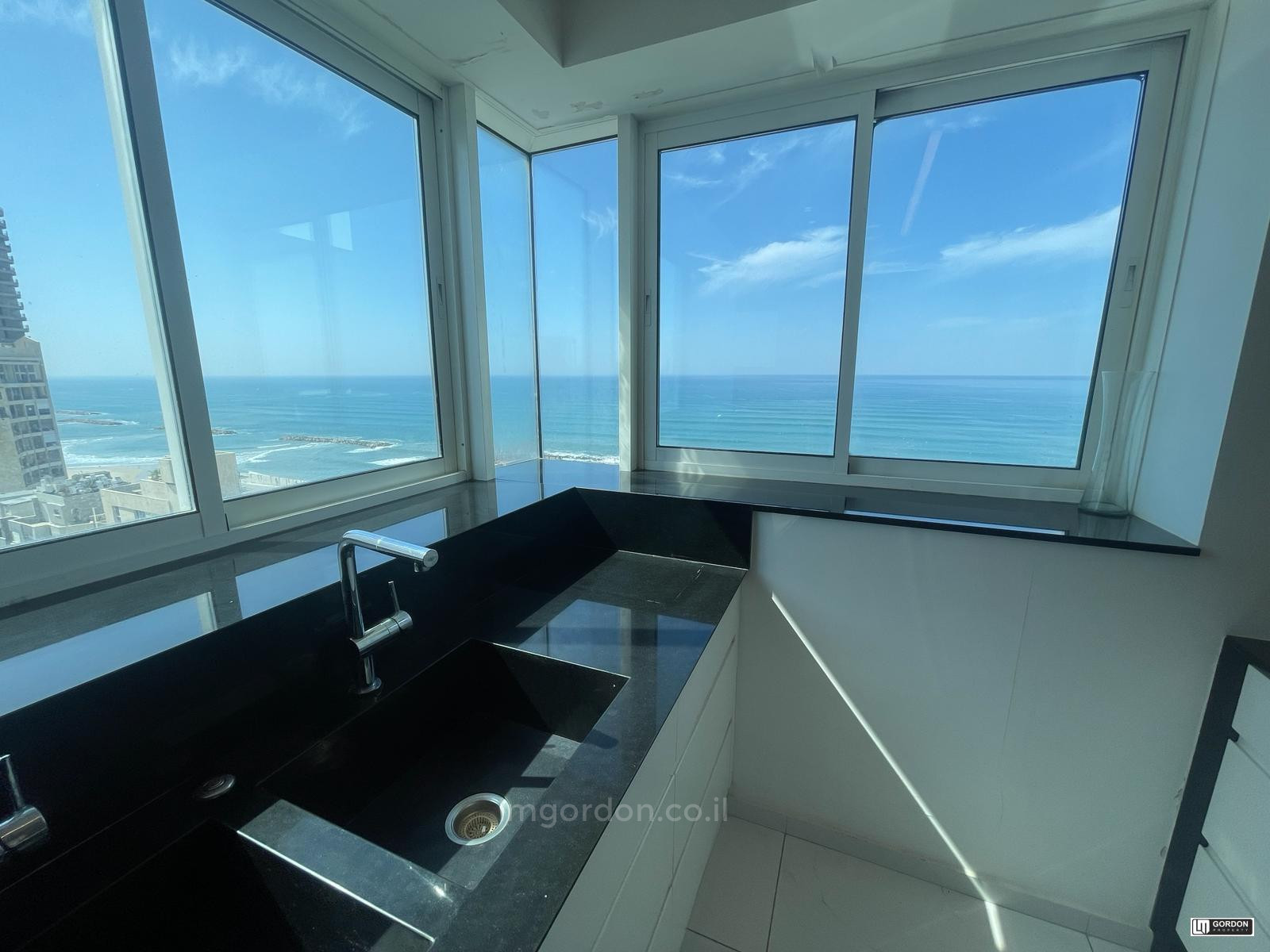 Apartamento 4 cômodos Netanya Kikar 357-IBL-1514