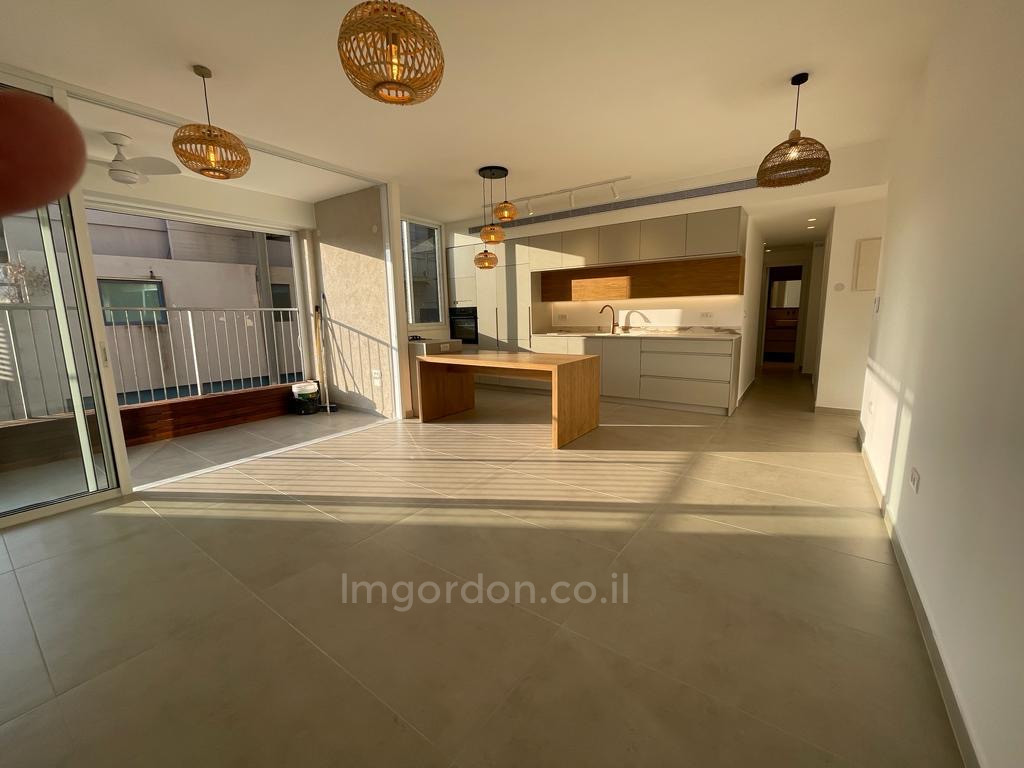 Apartamento 3 cômodos Tel Aviv Região marítima 357-IBL-1534