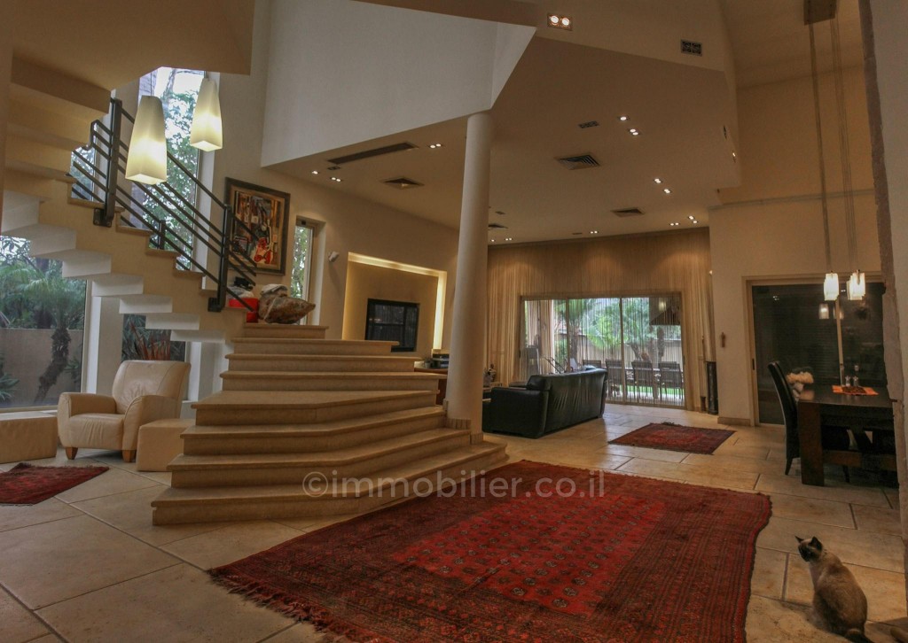 Casarão 7 cômodos Netanya Neve Itamar 368-IBL-222